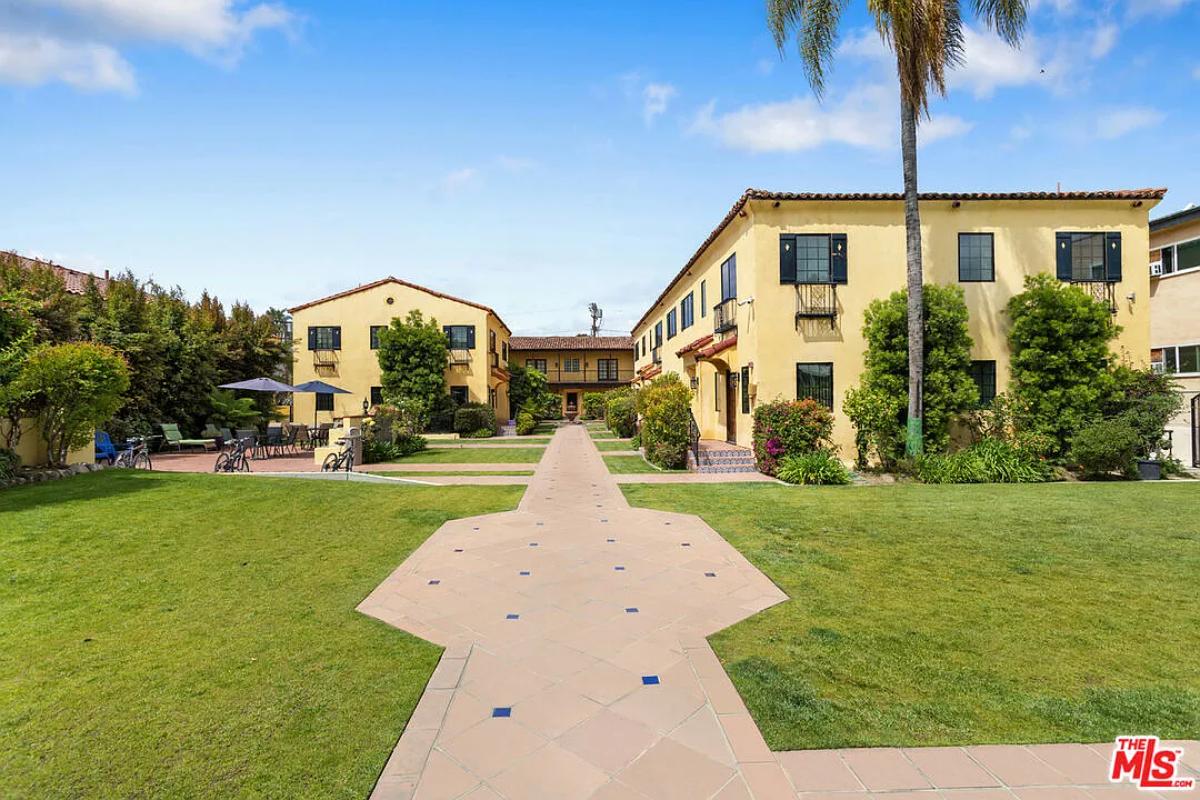 Exterior view of the mansion.