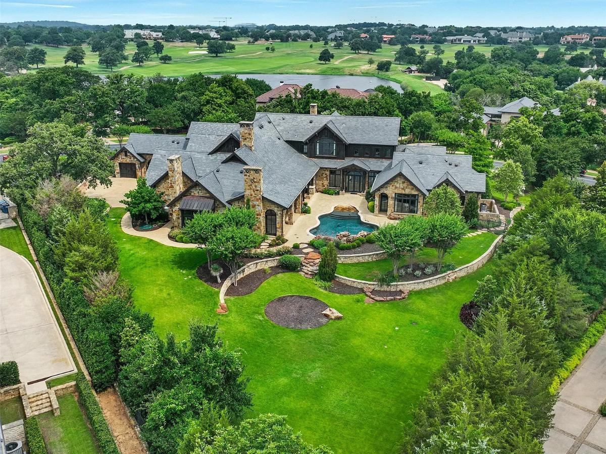 Aerial view of the mansion.