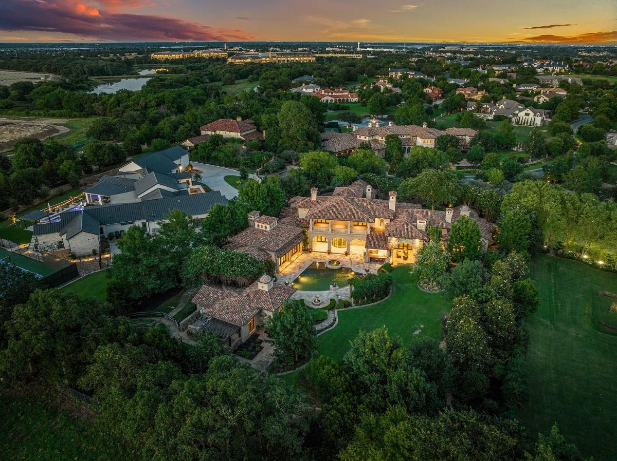 Aerial view of the mansion.