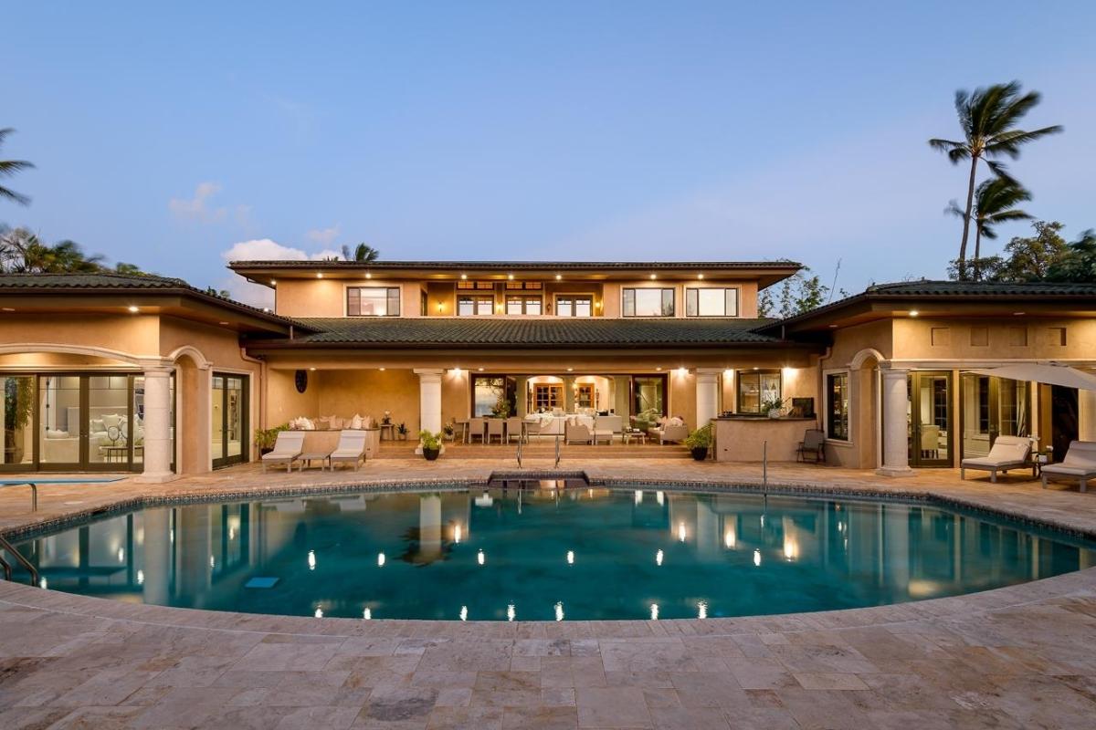 Rear view of the mansion.