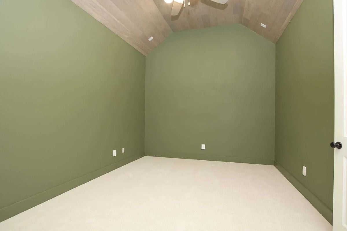 Entertainment room