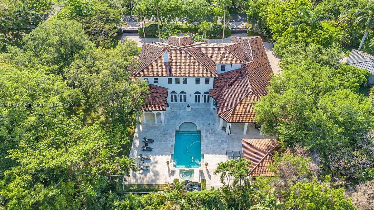 Aerial view of the mansion.