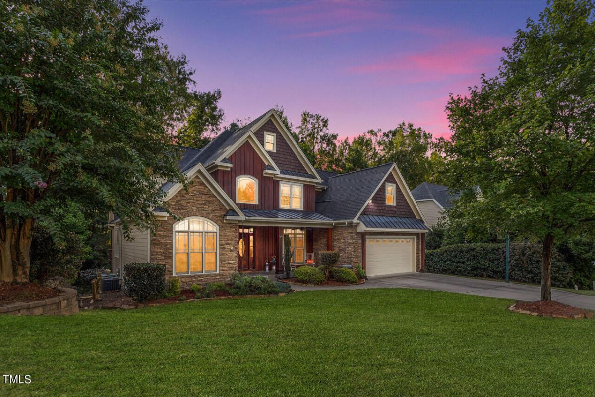 6-Bedroom Home with Two-Story Family Room and Entertainer's Basement 