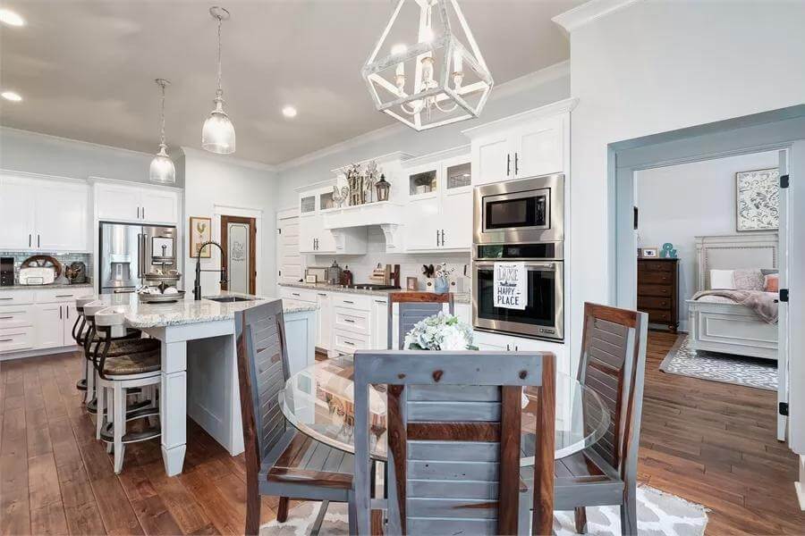 Breakfast Nook