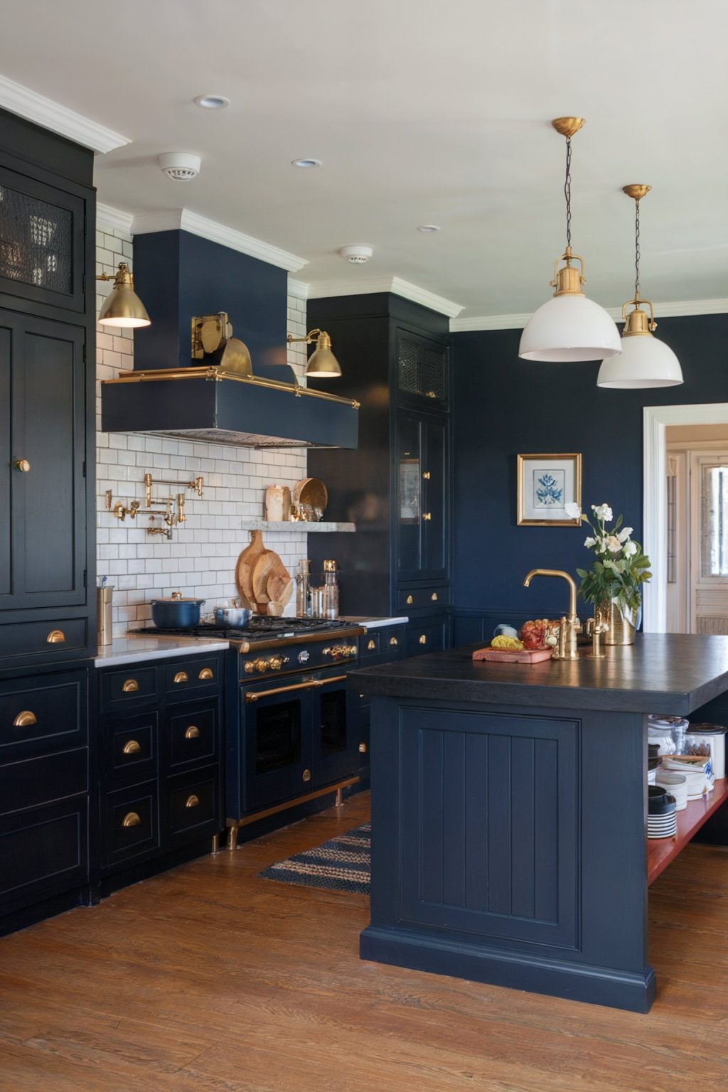16 Bold Black and Gold Kitchen Ideas for a Sophisticated Look