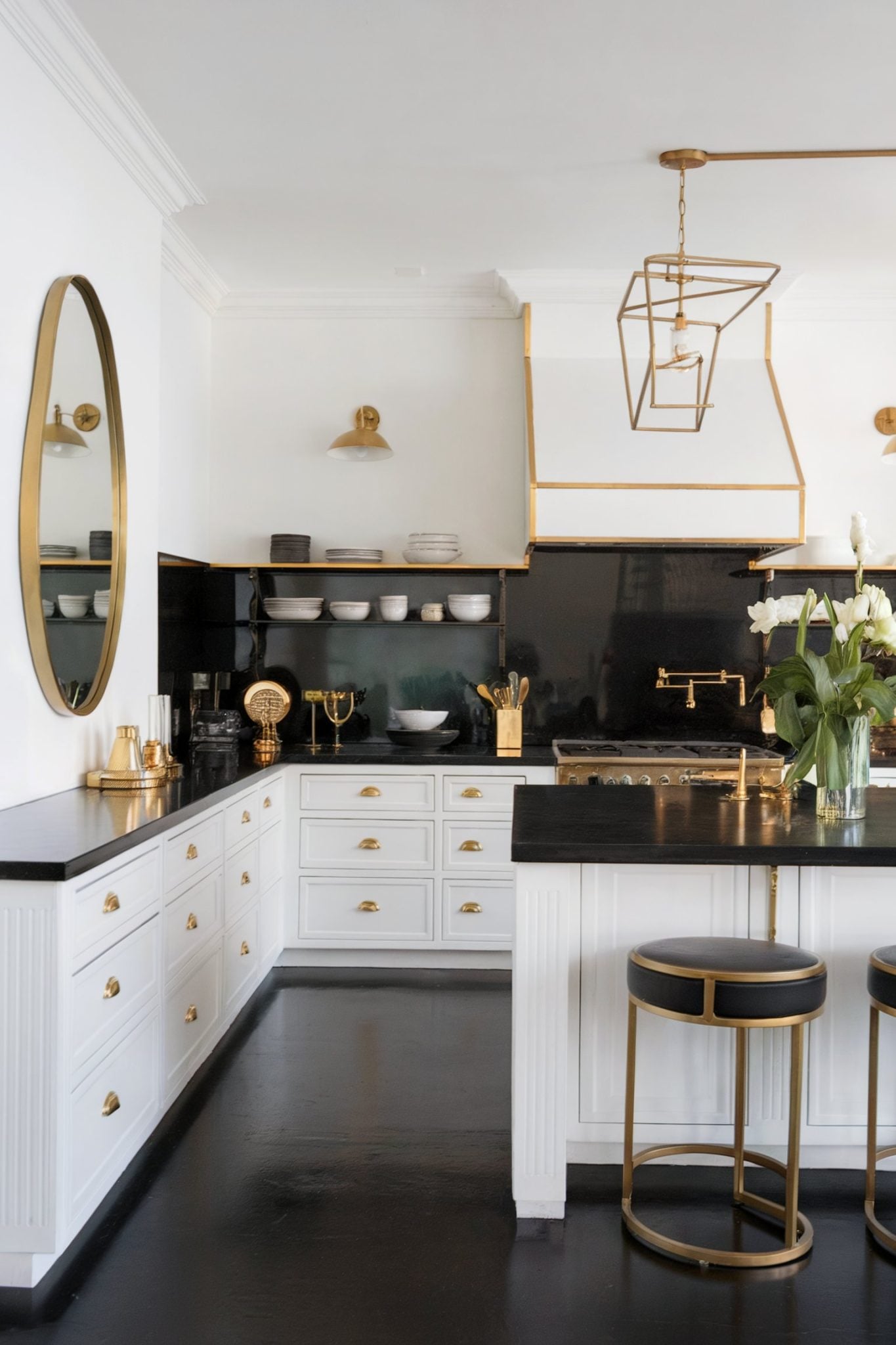 16 Bold Black and Gold Kitchen Ideas for a Sophisticated Look