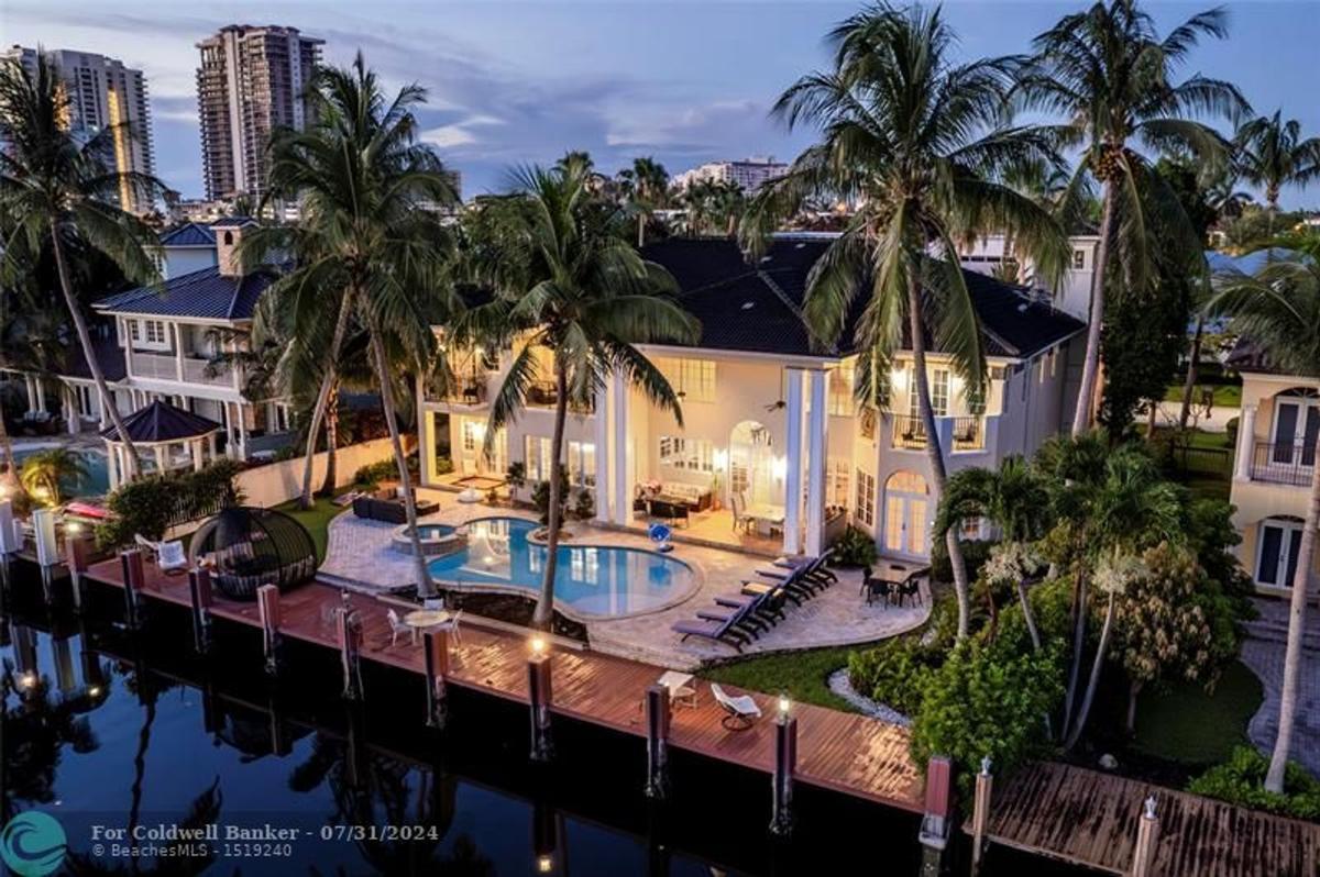 Tour this 7,565 Sq. Ft. Florida Mansion with Custom Ceilings that Will Make You Look Twice
