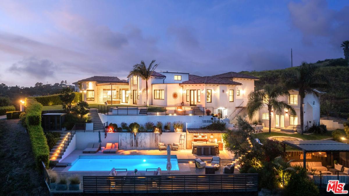 4,498 Sq. Ft. mansion in Malibu, CA ($7,500,000)