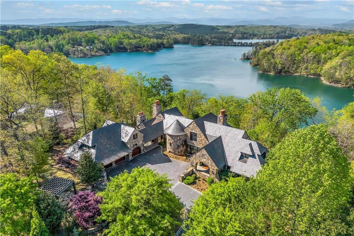 6,625 Sq. Ft. Mansion in Sunset, SC ($7,499,000)