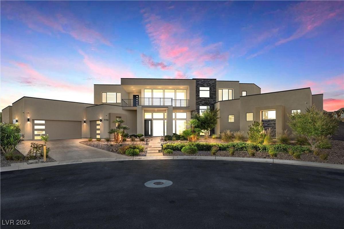 6,977 Sq. Ft. Mansion in Las Vegas, NV ($3,875,000)