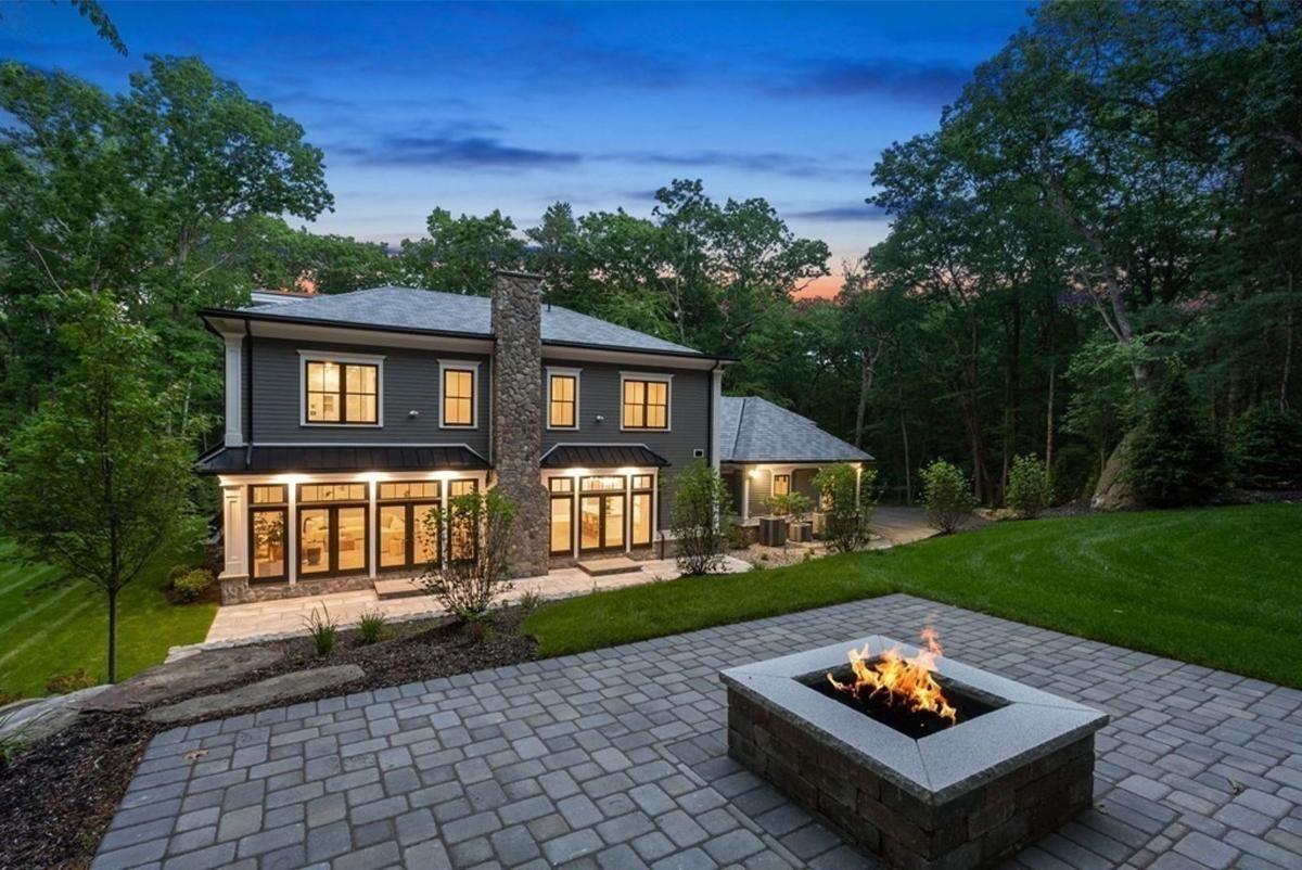 9,995 Sq. Ft. Mansion in Wellesley, MA ($4,995,000)