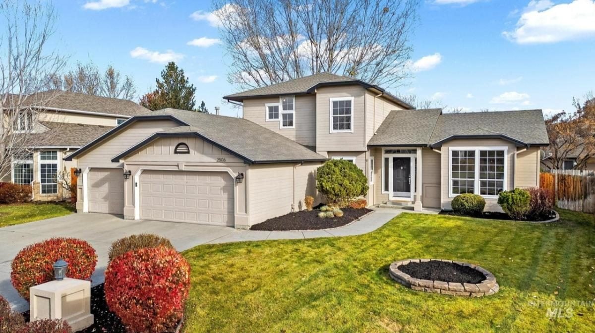 4-Bedroom Home with 3-Car Garage and Home Office 