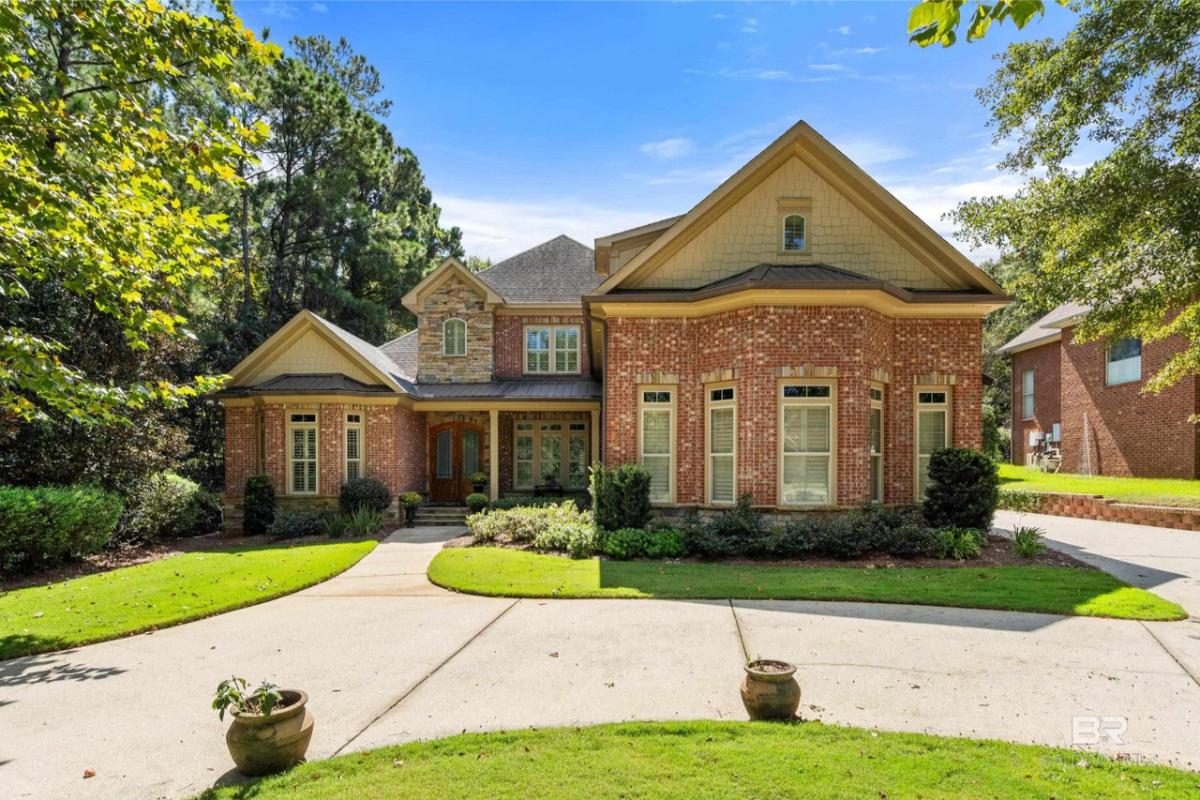5-Bedroom Custom Home with Outdoor Kitchen & Screened Porch 