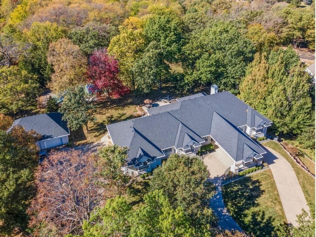 4-Bedroom Estate with Theater Room and Exercise Space 