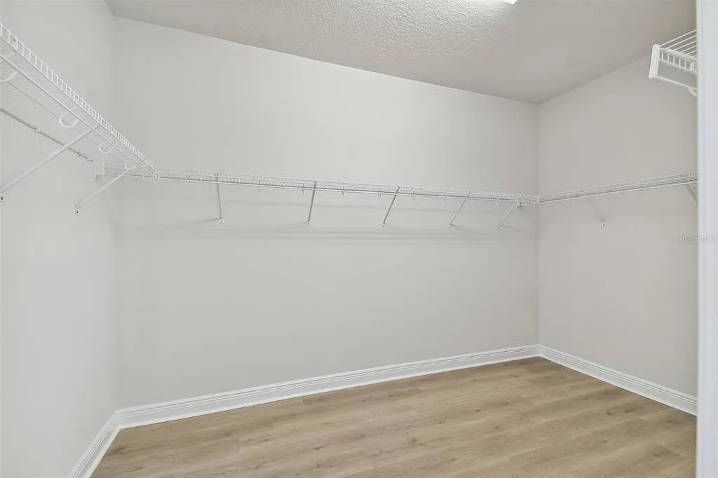 Walk-in Closet