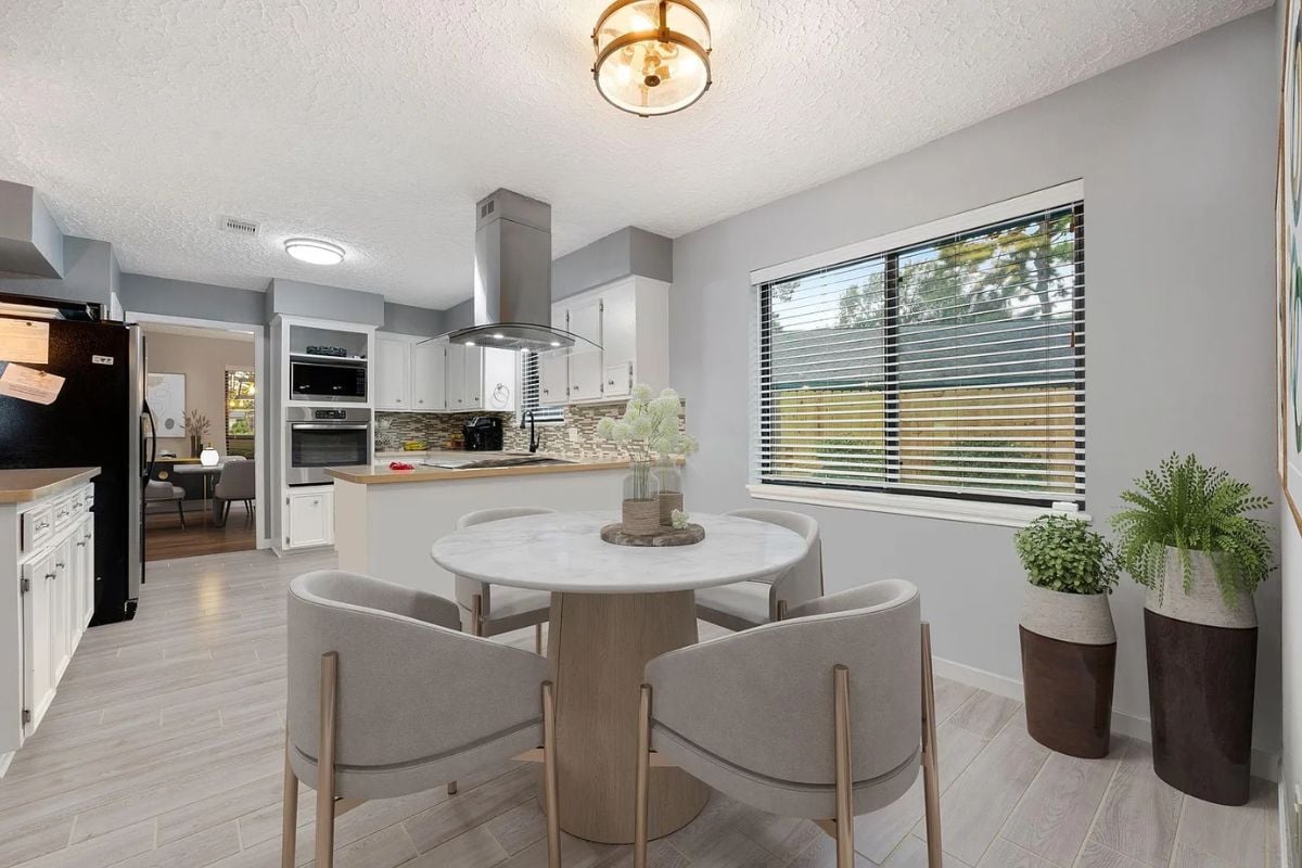Breakfast nook