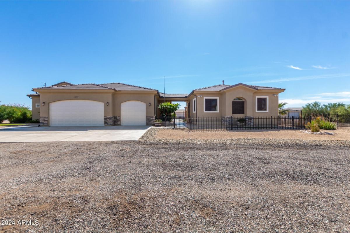 4-Bedroom Custom Home with Pool and Guest Casita