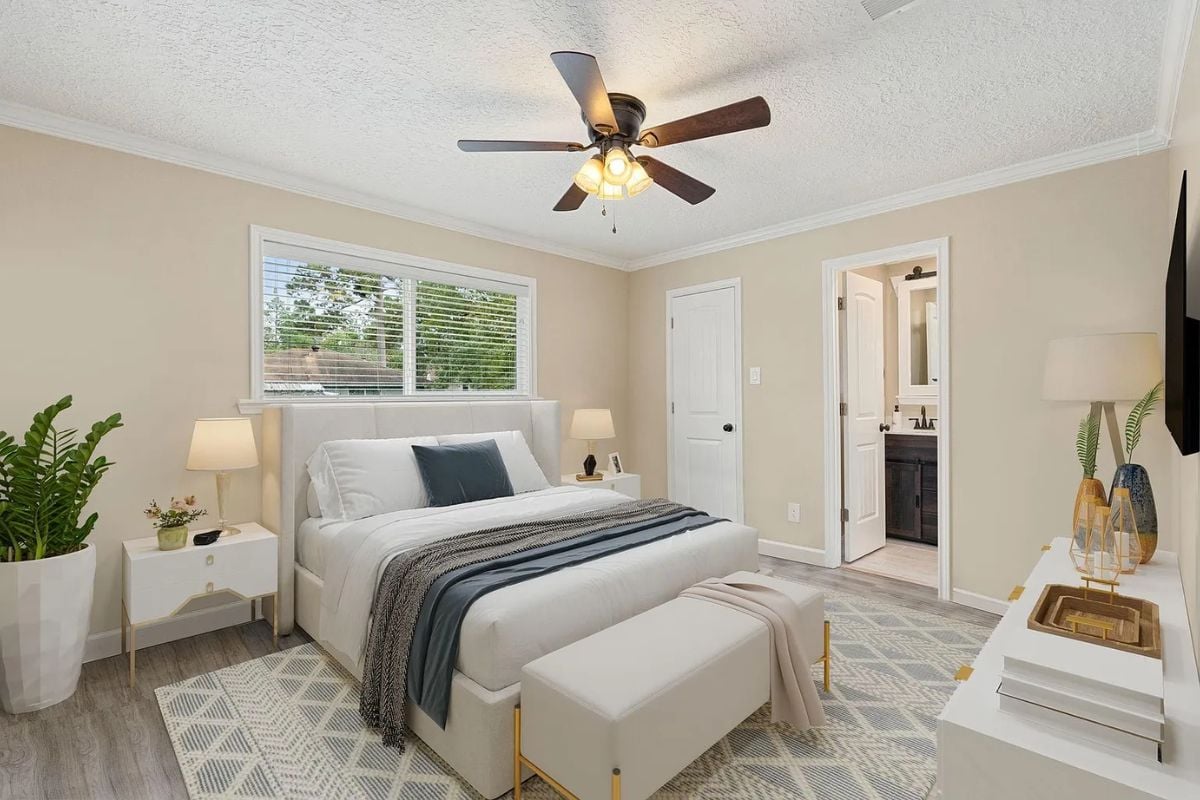 Bedroom