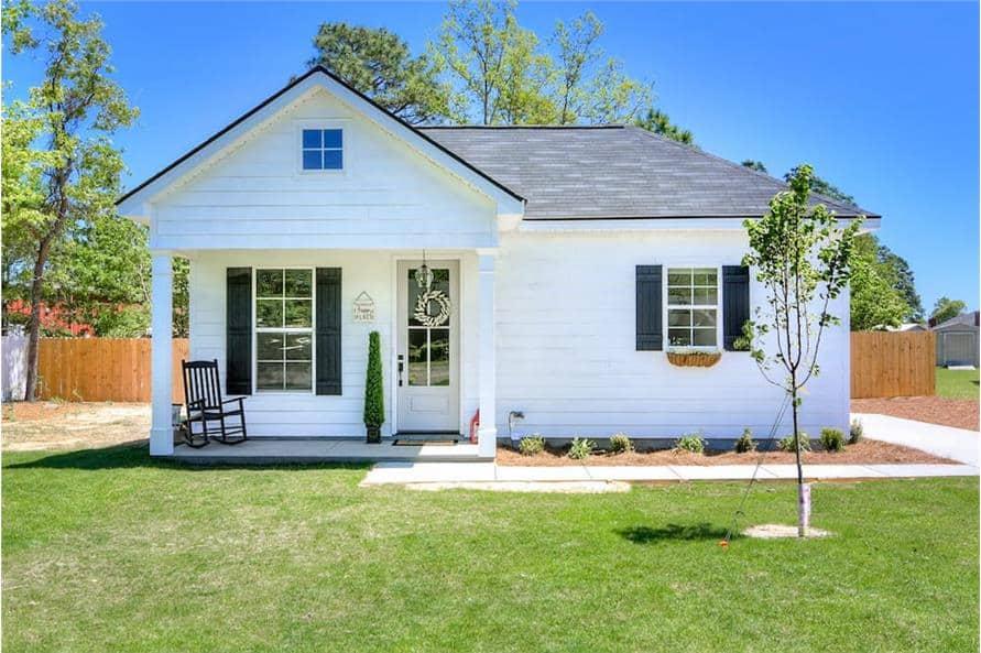 Charming Cottage with a Classic Front Porch