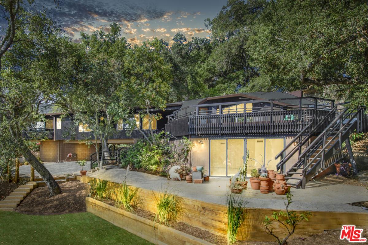 3-Bedroom Estate with Wet Bar and ADU Space 