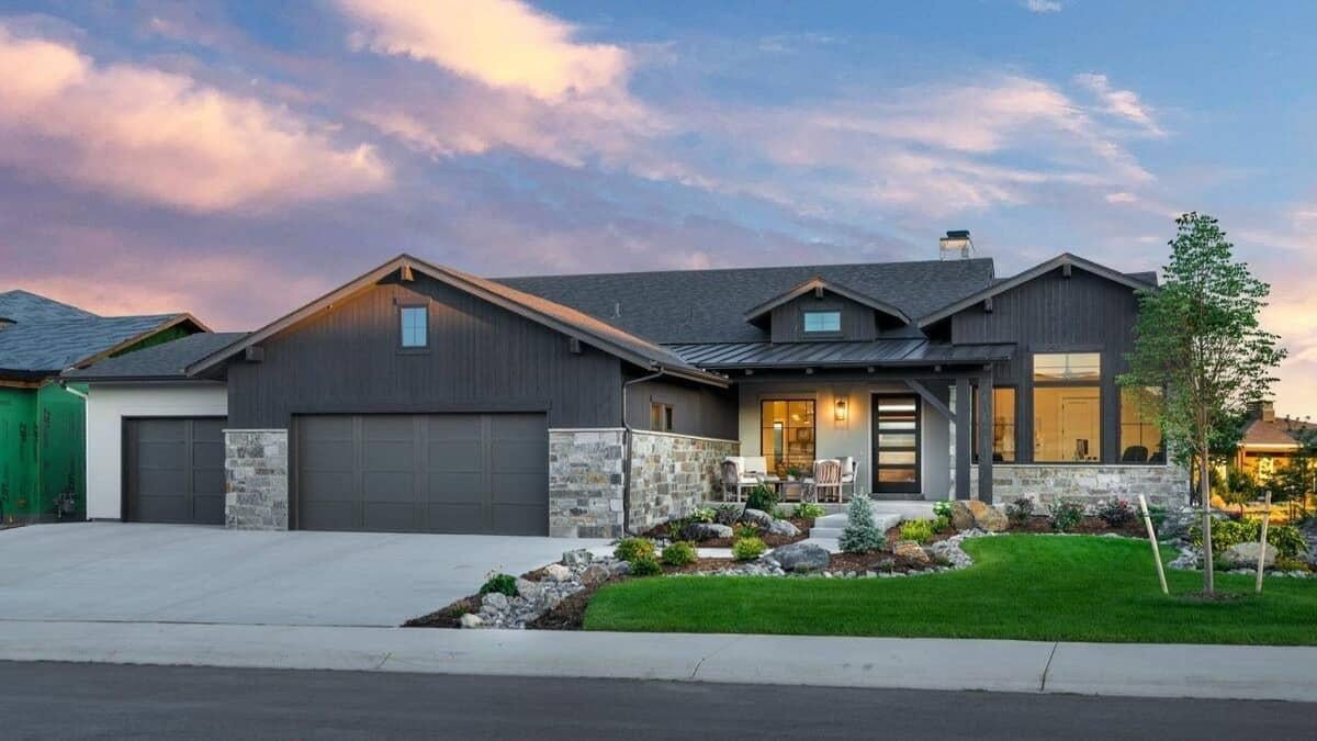 Check Out the Contrasting Stonework on This Modern Ranch Home