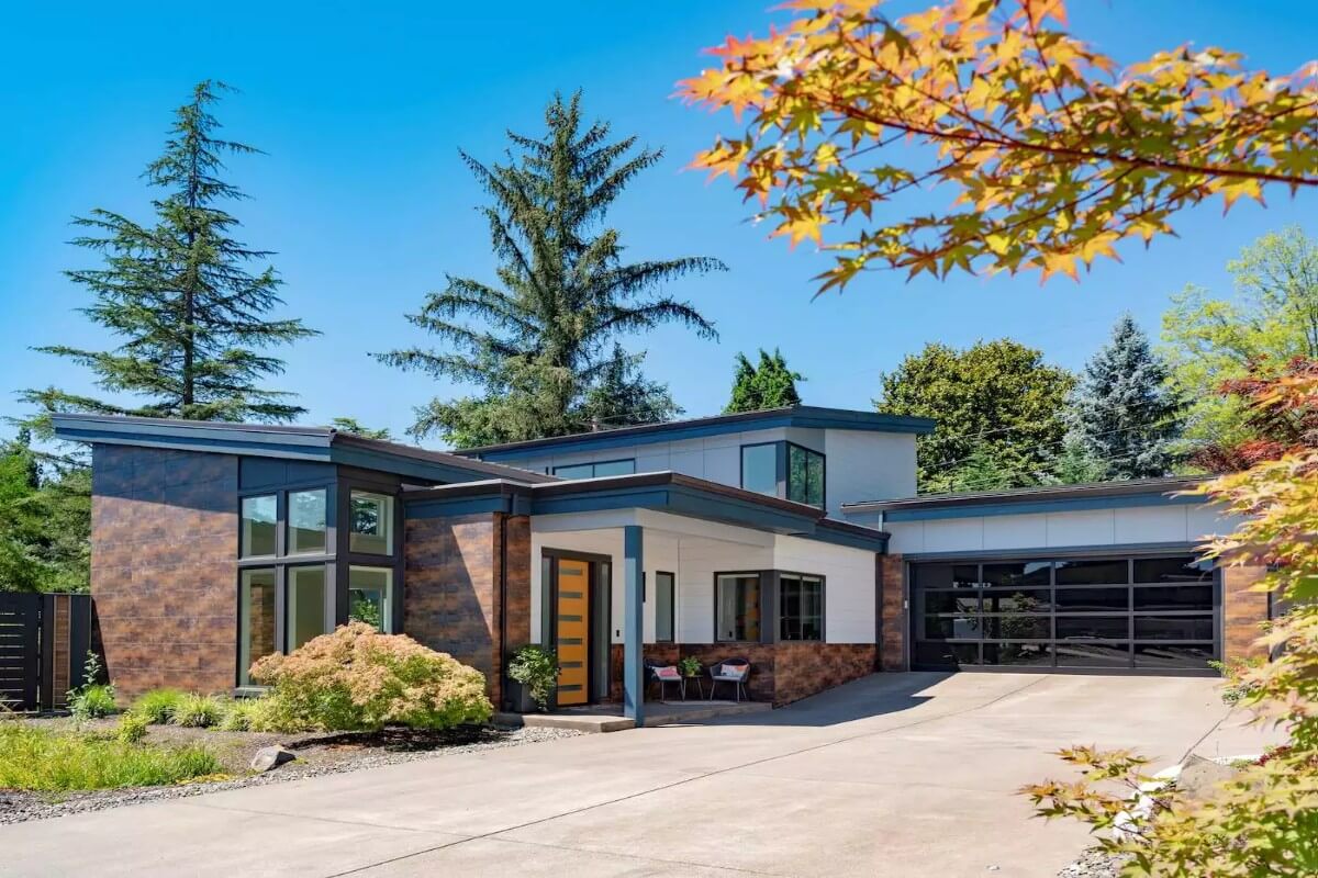 Modern 3-Bedroom Cumberland Home for a Corner Lot with Jack & Jill Bathroom (Floor Plan)