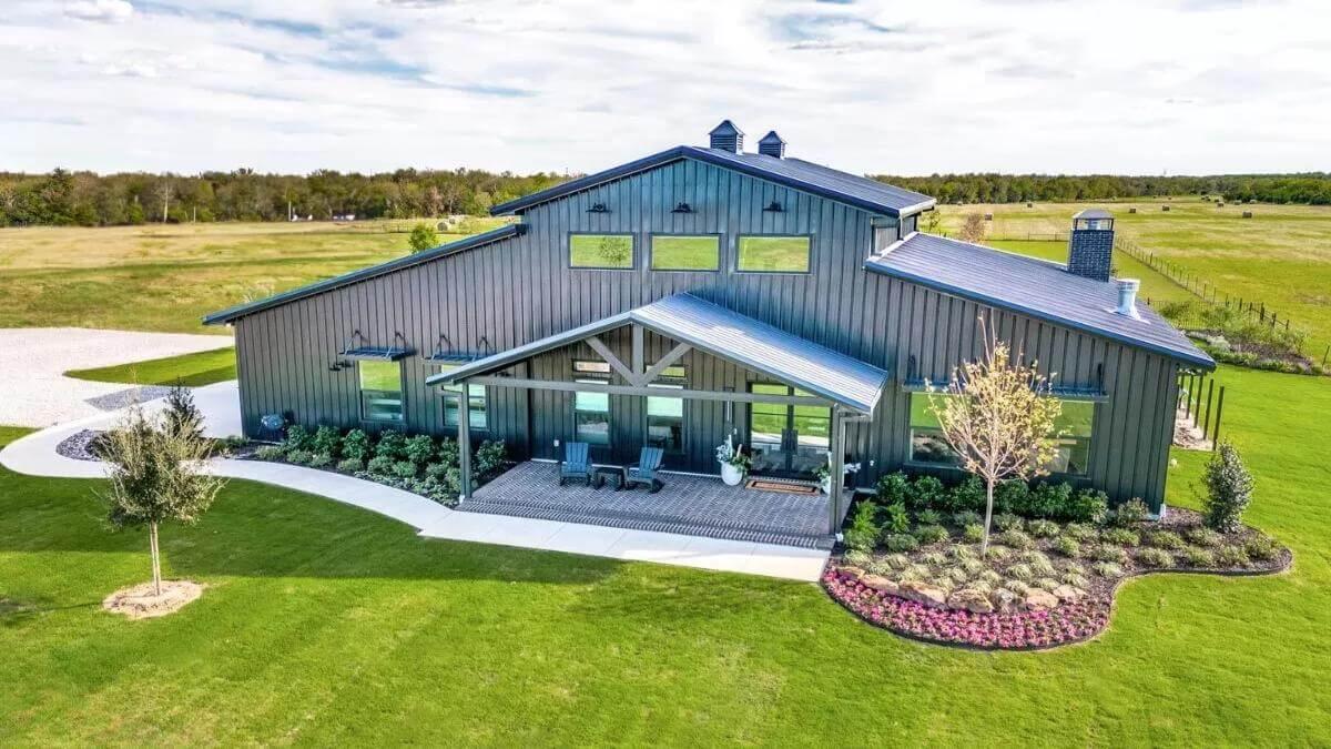 Explore This Modern Barnhouse with Striking Metal Siding
