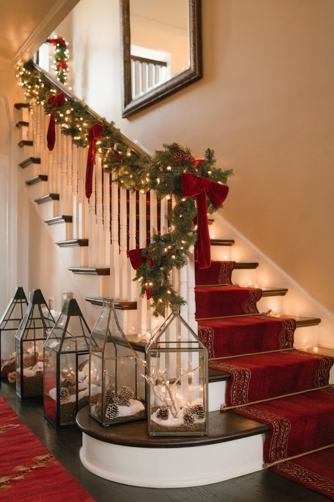 Add a Touch of Class with 15 Elegant Christmas Decor Inspirations ...