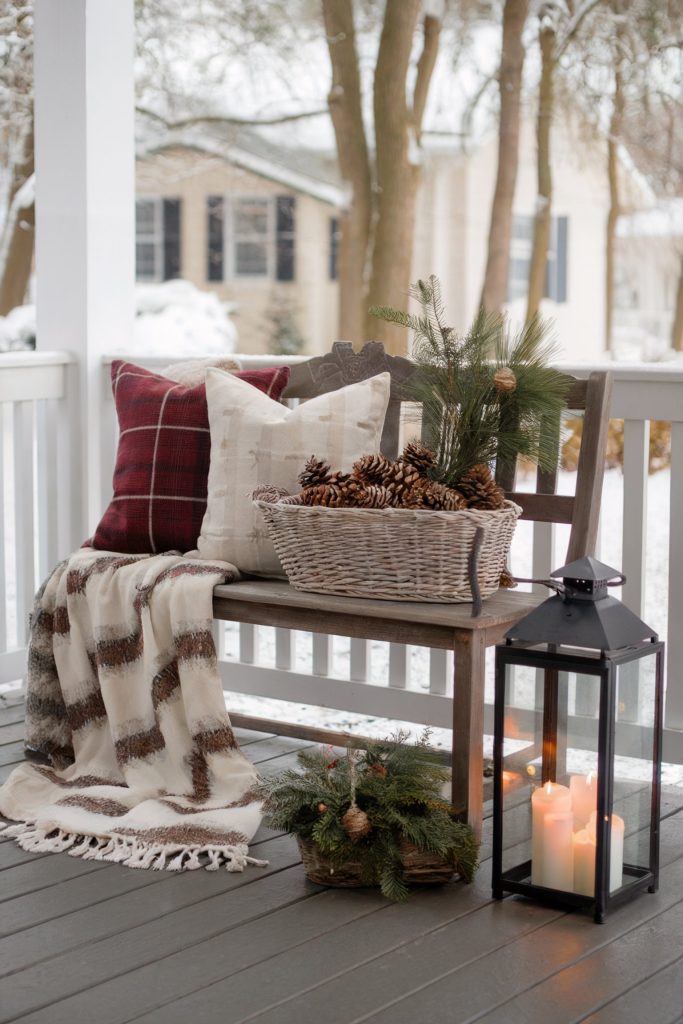 14 Winter Front Porch Decor Ideas – Home Stratosphere