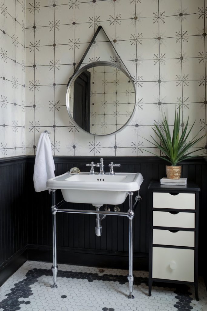 Bring Classic Style to Life with These 15 Black and White Bathroom Ideas