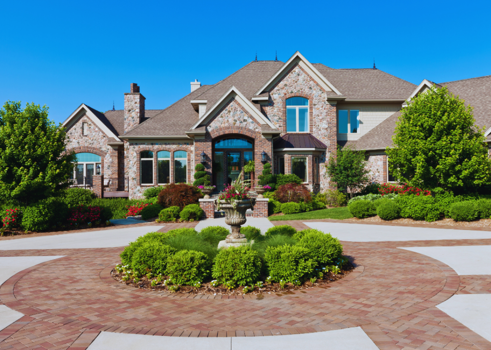 Homeowners in These 47 Cities, on Average, Are Paying a Whopping $1 Million Mortgage (or More)