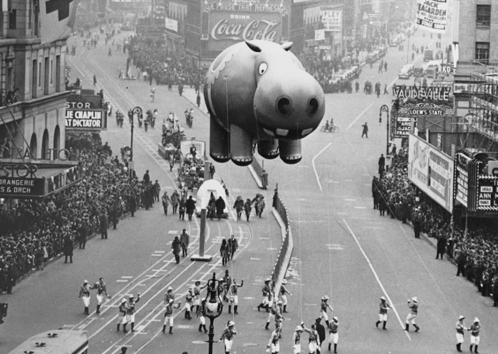 The Fascinating Evolution of the Macy’s Thanksgiving Day Parade Over 100 Years (in Photos)