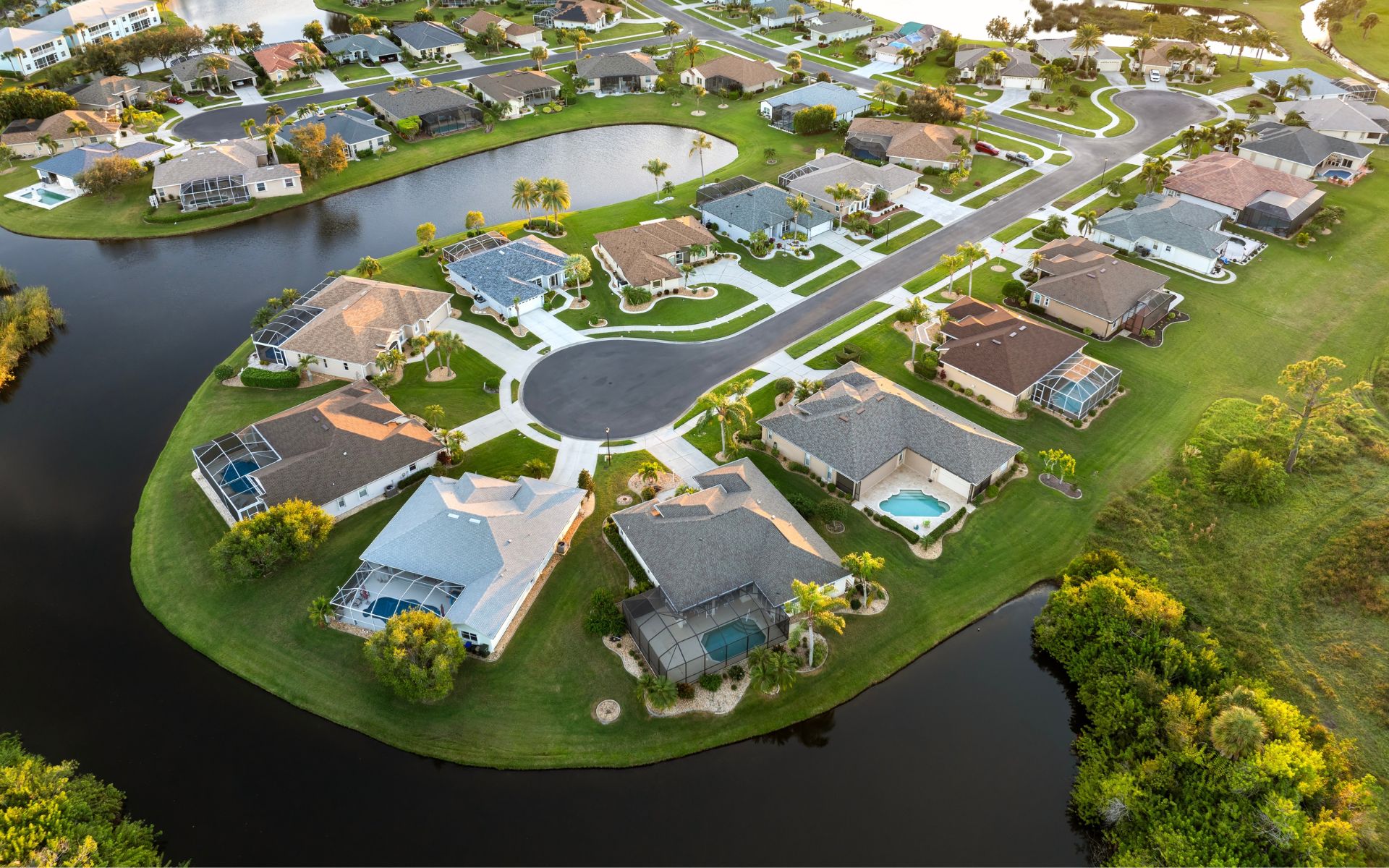 15 cities with the biggest homes