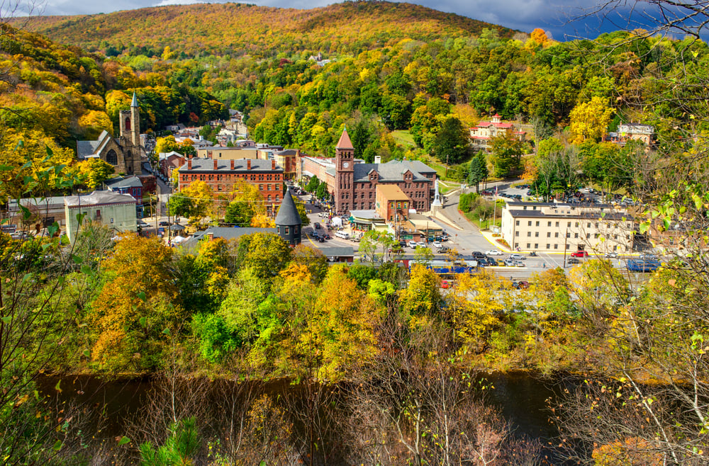 20 of the Best Small Towns for Vibrant Fall Festivals