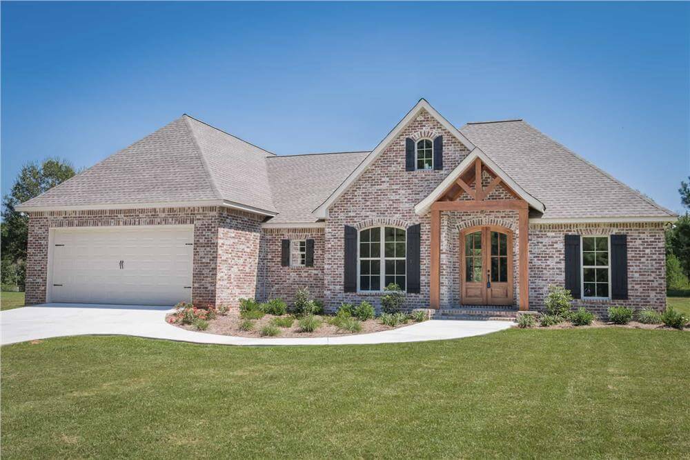 Acadian-Style 3-Bedroom Home with Bonus Room and Open-Concept Living (Floor Plan)