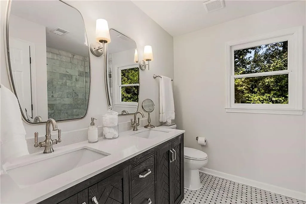 Priamry Bathroom