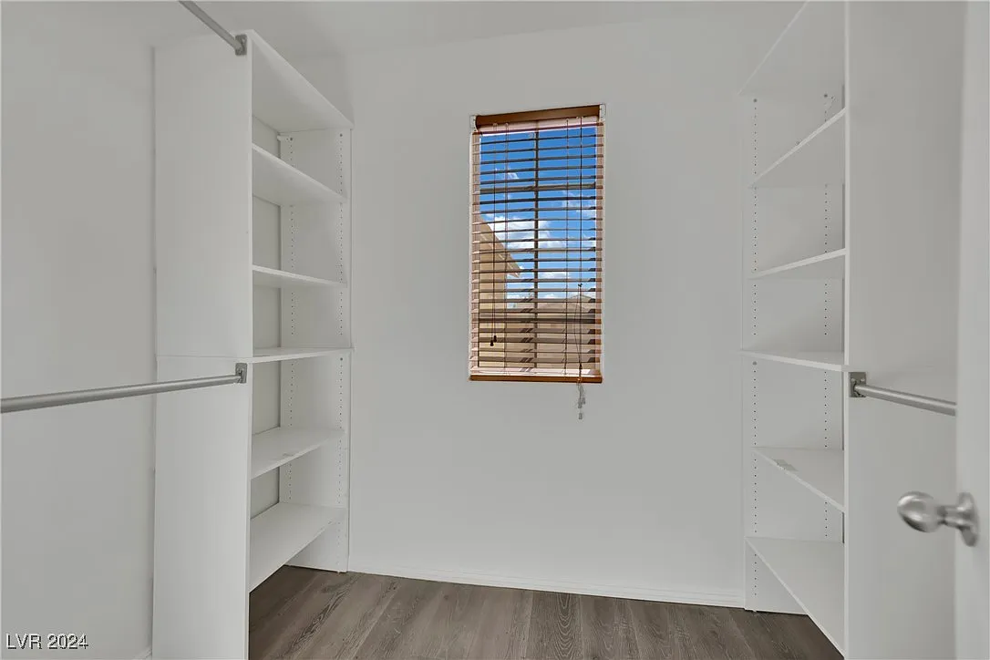 Walk-in Closet
