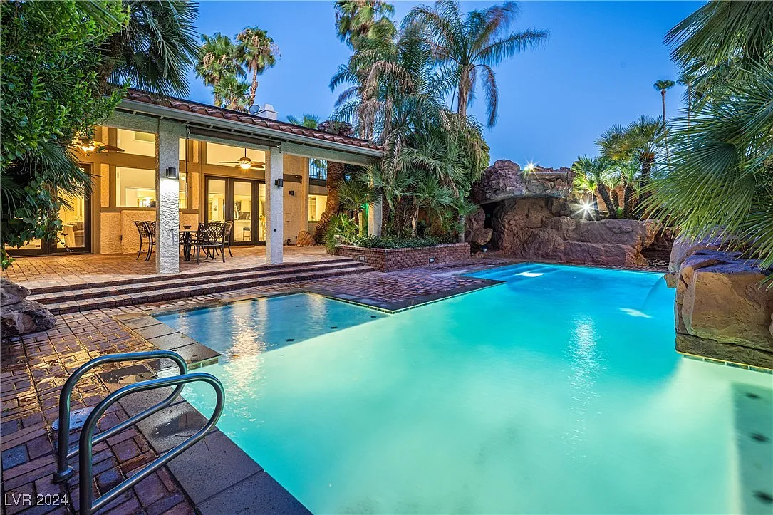Lagoon Pool