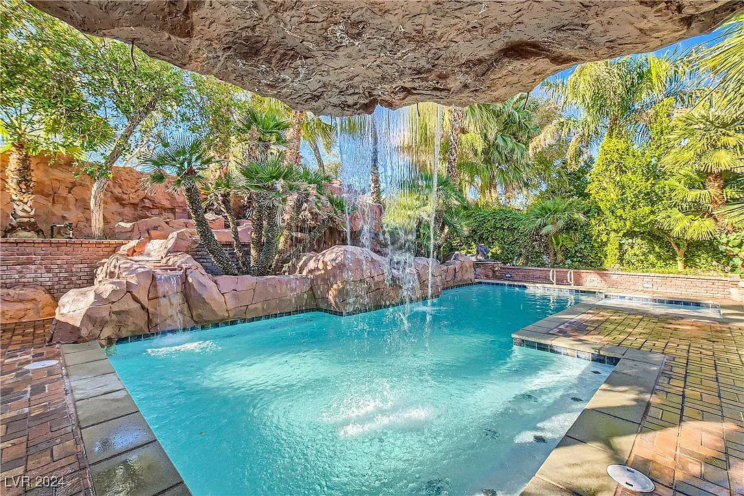 Lagoon Pool