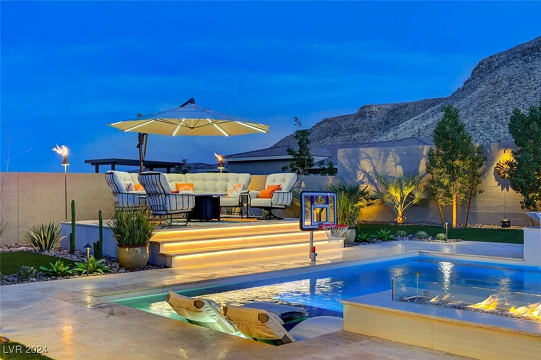 Pool Sitting Area