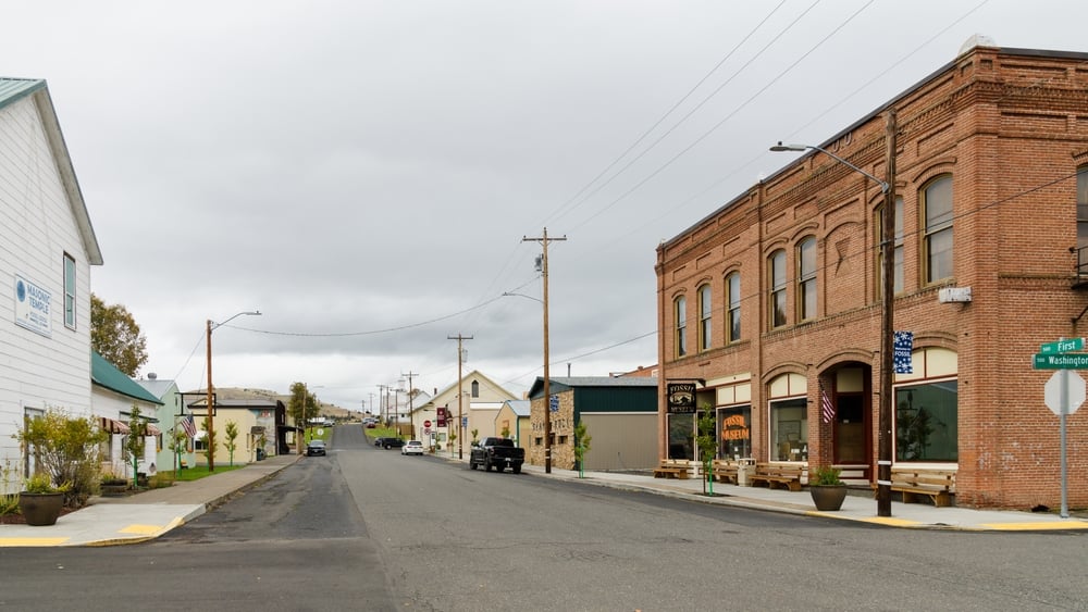 10 Secluded Towns in the High Desert of Oregon Provide Gateways to Adventure