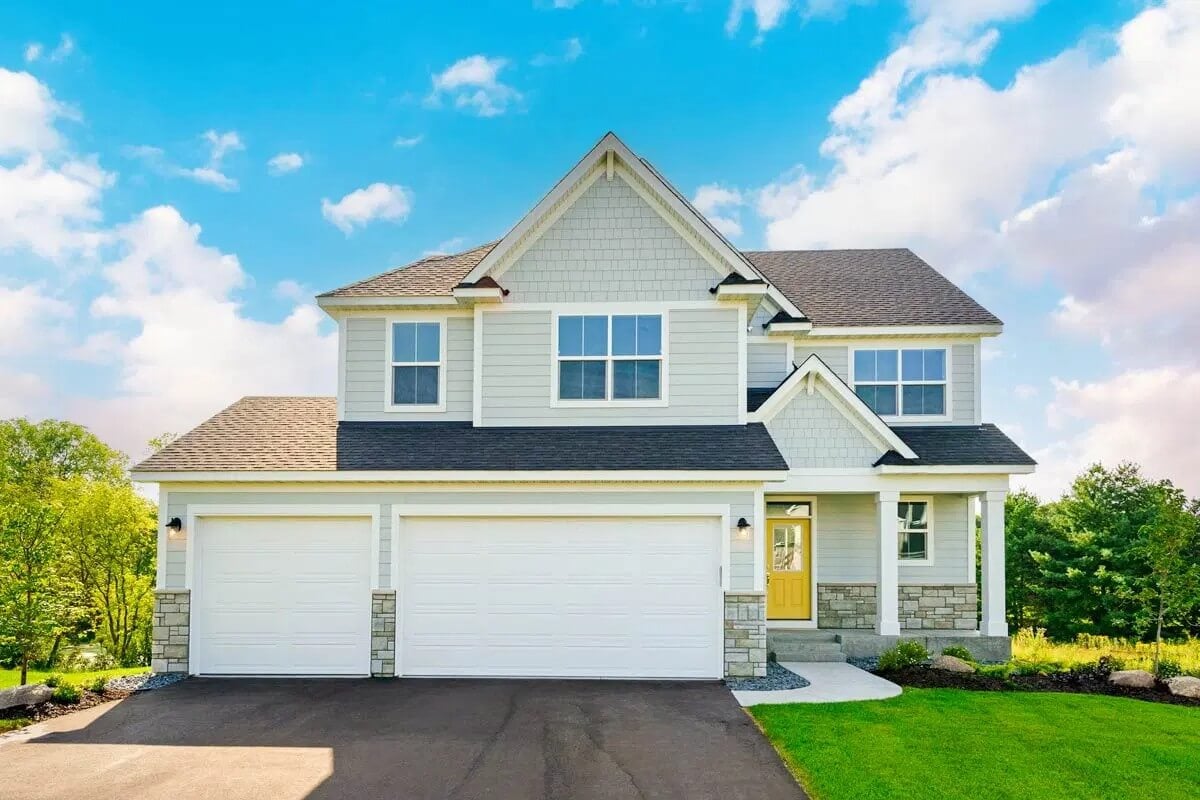 New American-Style 5-Bedroom Home with Front Porch and Basement Expansion (Floor Plan)