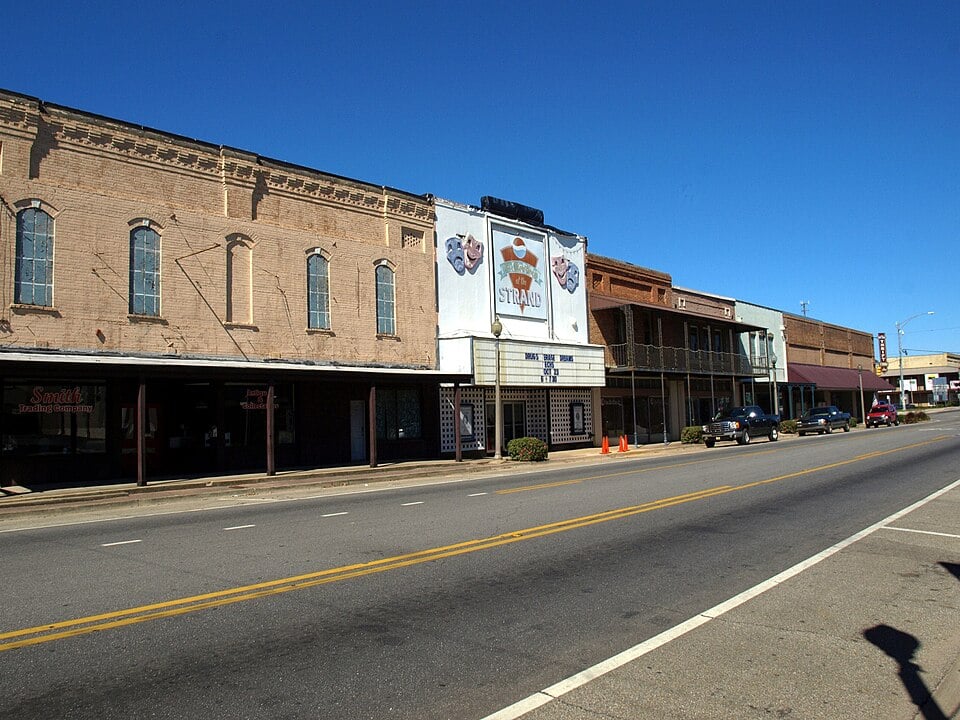 19 of the Best Small Towns Along Alabama’s Catfish Trail to Enjoy ...