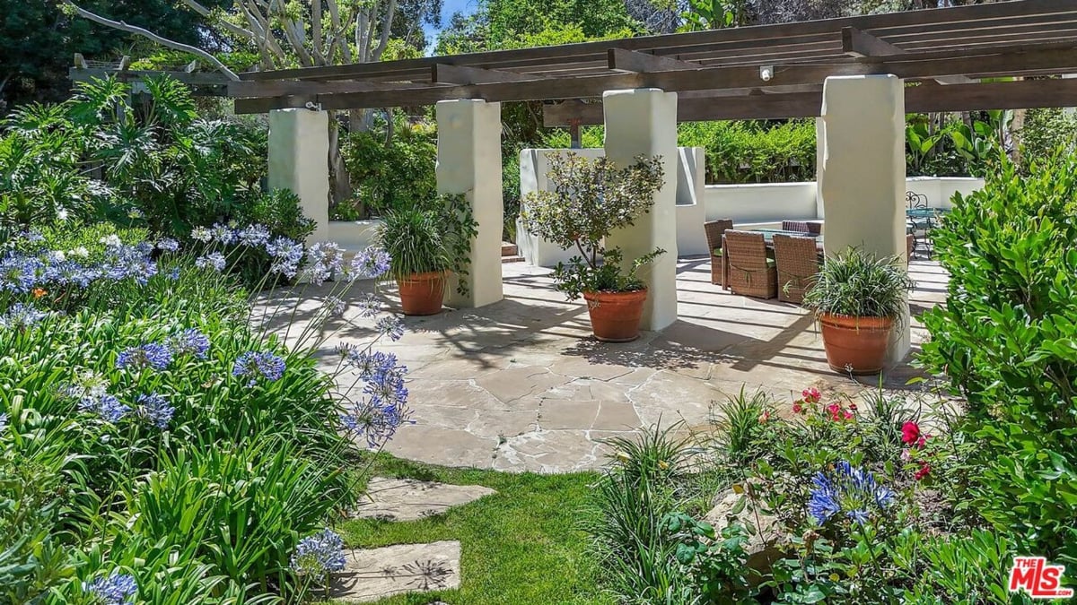 Garden pathway