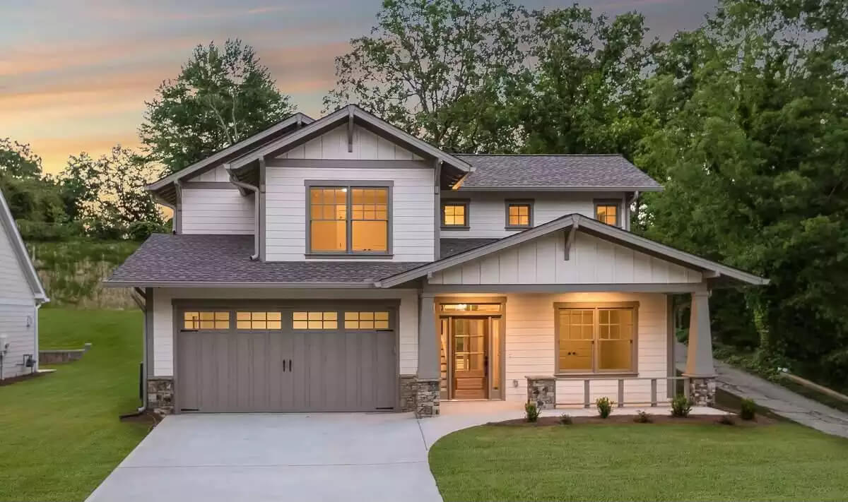 Craftsman-Style Central Home with 3 Bedrooms and a Front Porch (Floor Plan)