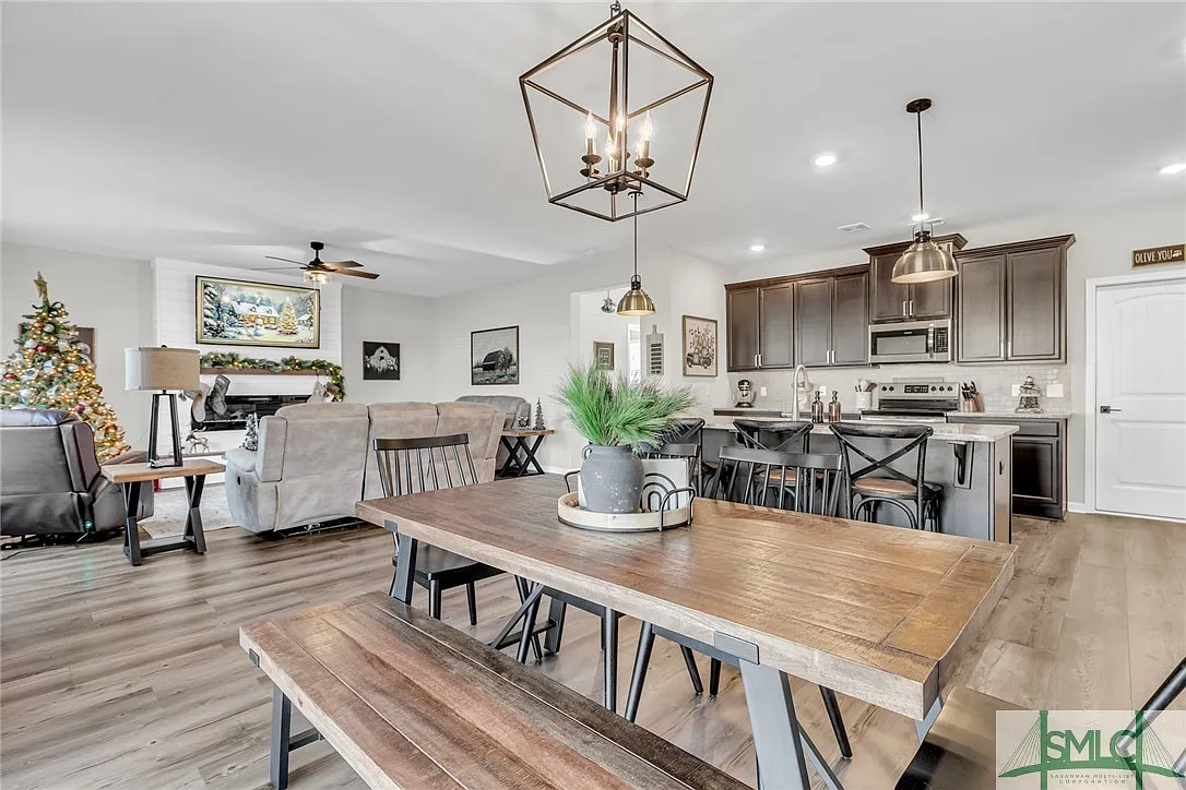 Dining Area, Kitchen, and Family Room