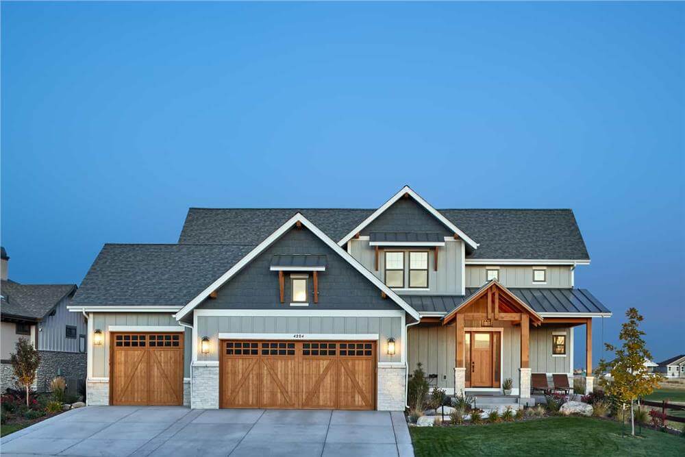 4-Bedroom Farmhouse with Loft and Covered Patio (Floor Plan)
