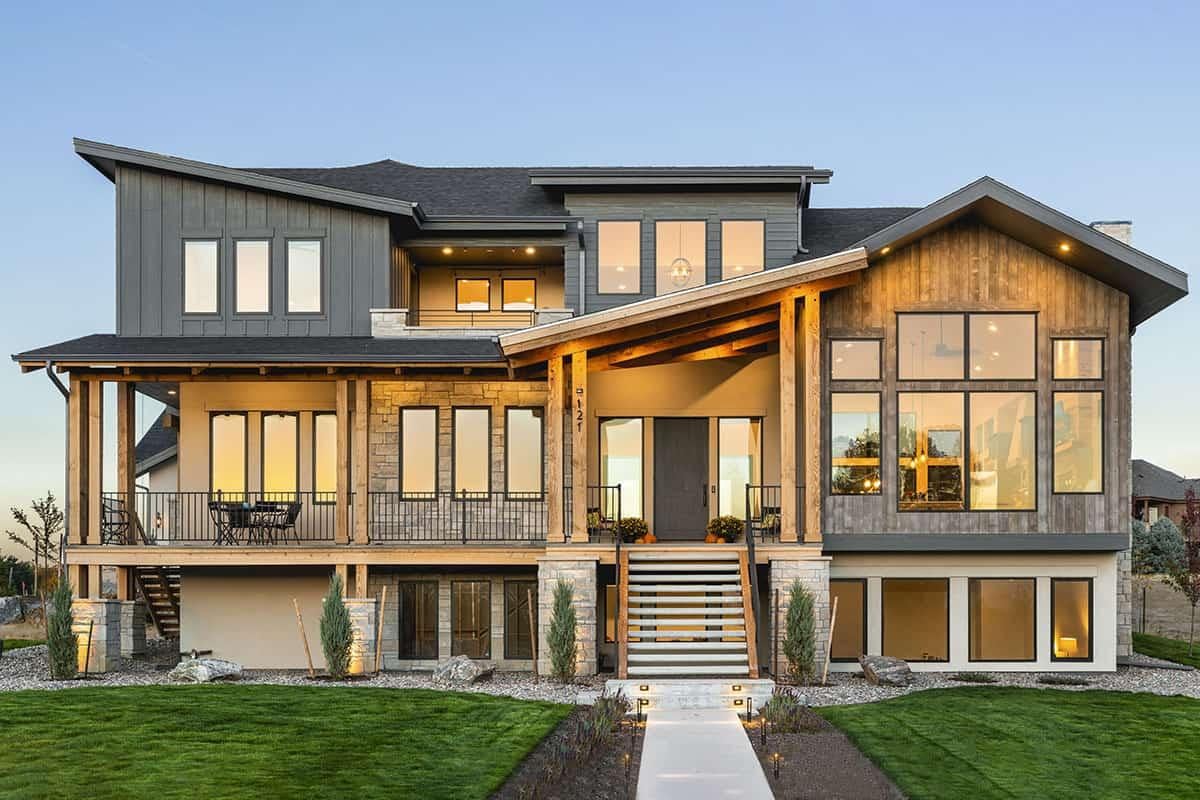 Contemporary Facade with Striking Symmetry and Wood Accents