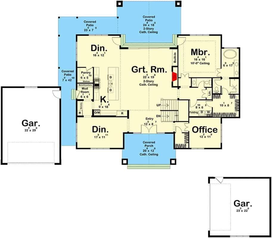Exploring a Spacious Main Floor with Two Dining Areas and a Great Room