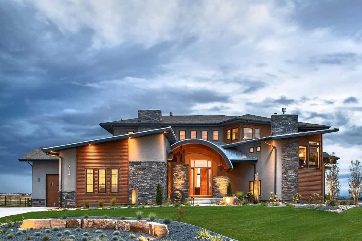 Striking Curved Roofline on a Modern Prairie Home